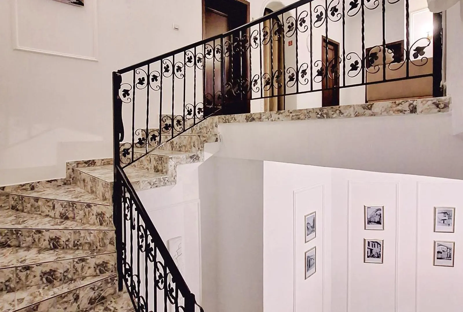 Villa Mishel Suites Berat