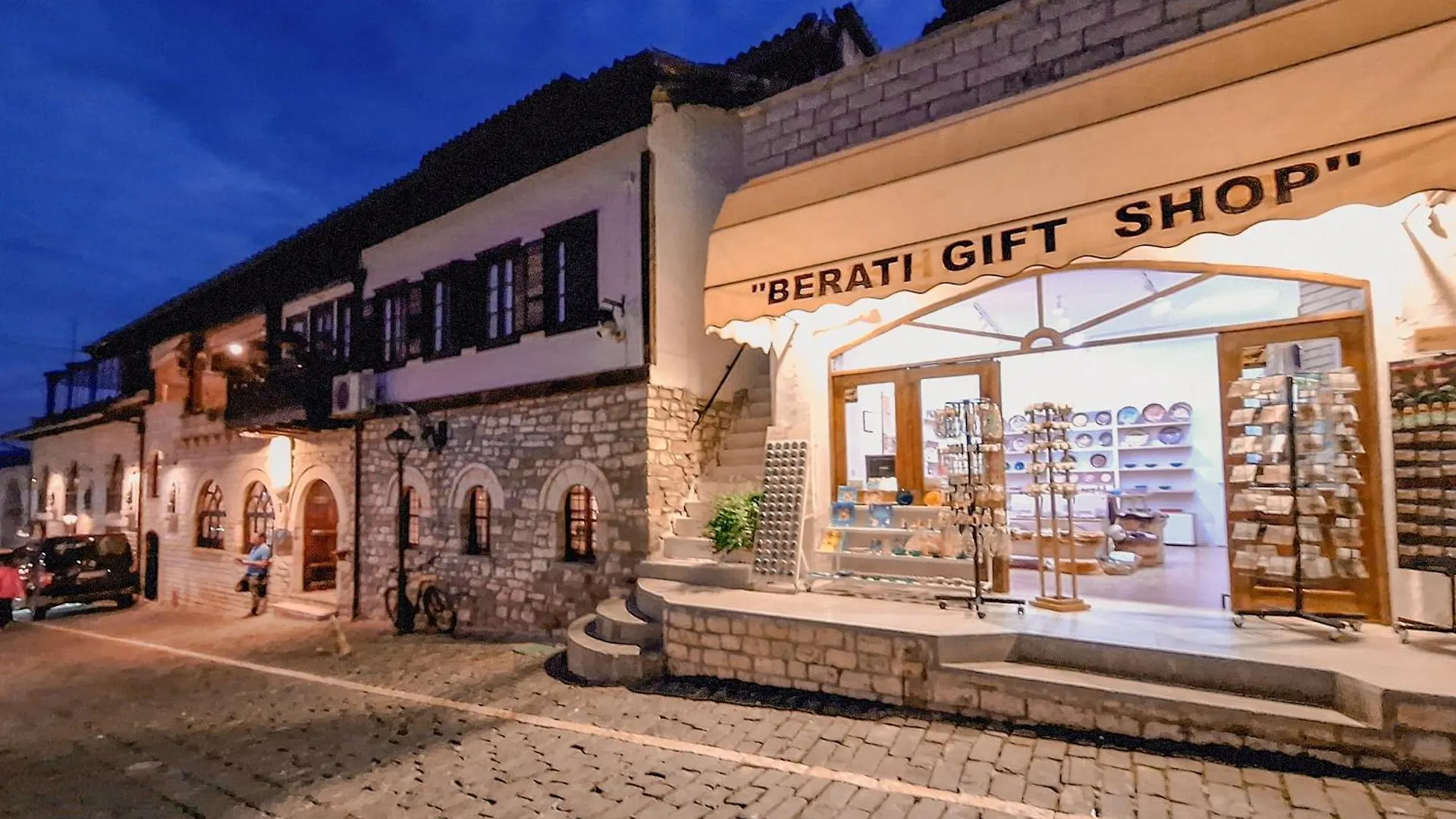 Villa Mishel Suites Berat Bed & Breakfast