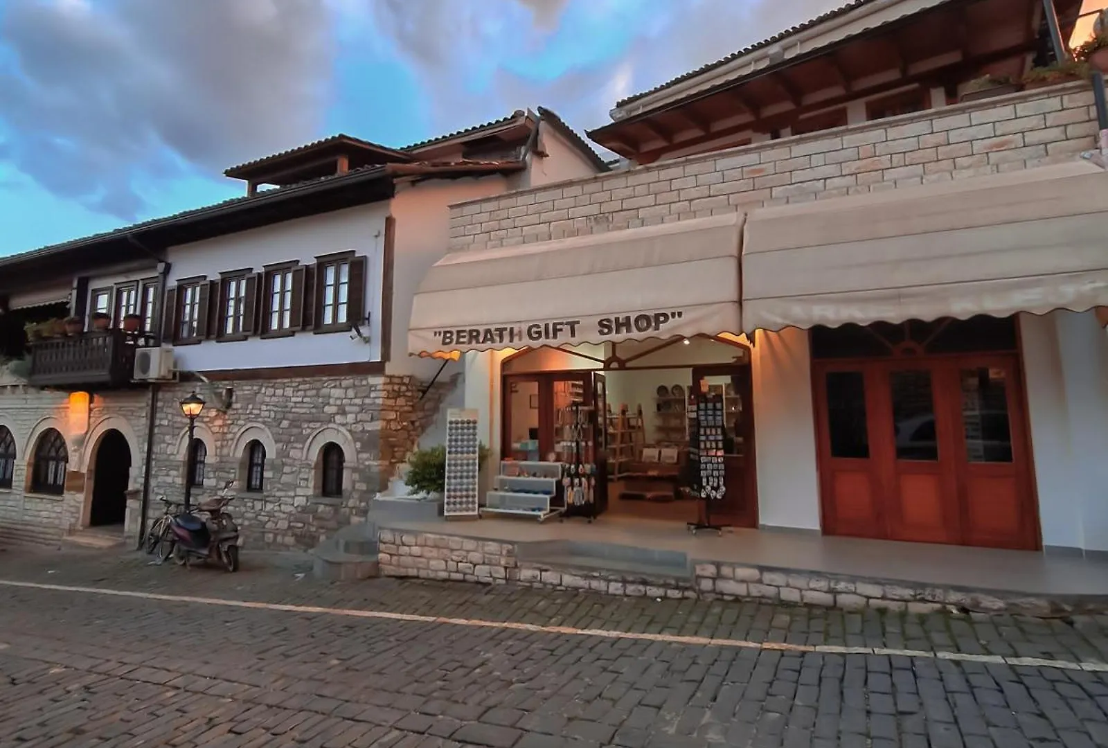 Villa Mishel Suites Berat